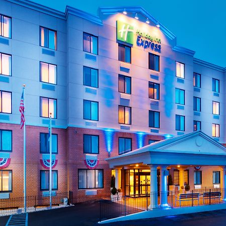 Holiday Inn Express Staten Island West New York Exterior foto