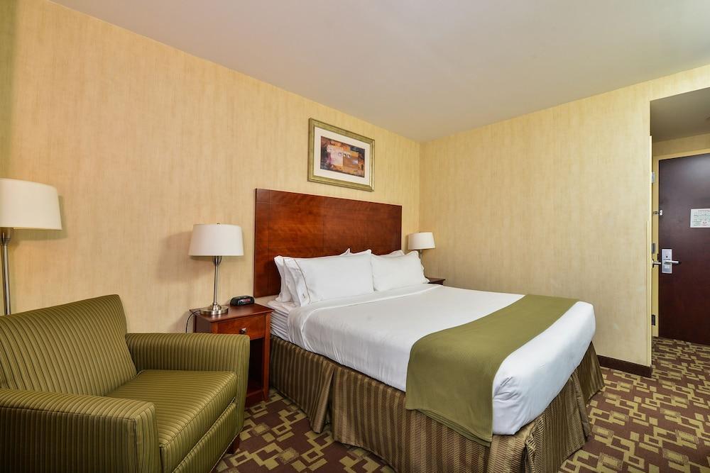 Holiday Inn Express Staten Island West New York Exterior foto