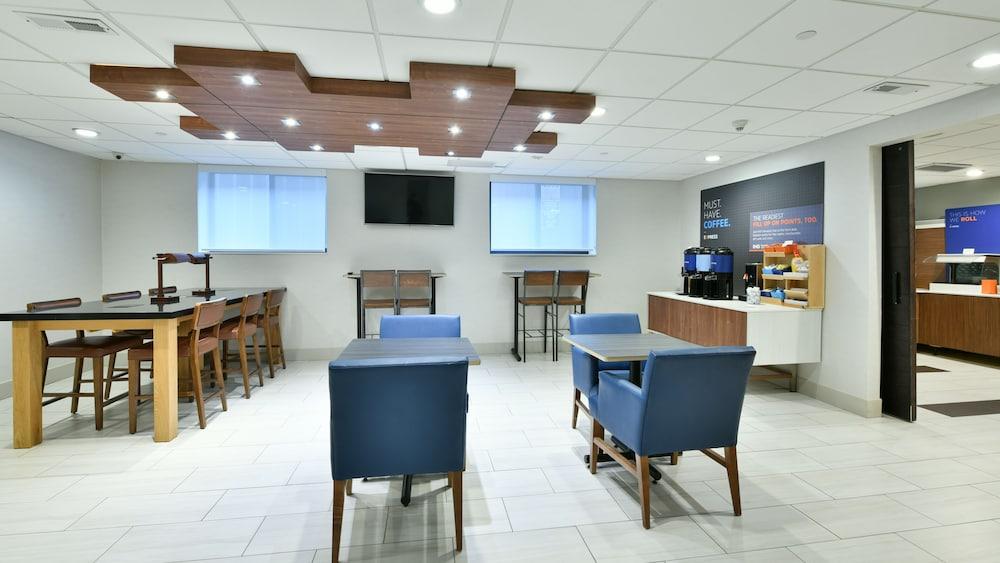 Holiday Inn Express Staten Island West New York Exterior foto