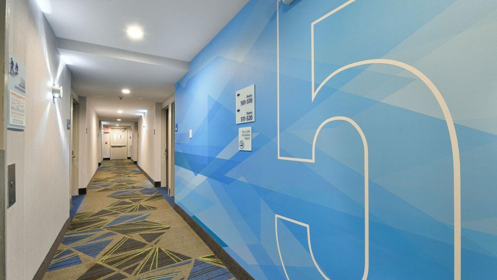 Holiday Inn Express Staten Island West New York Exterior foto