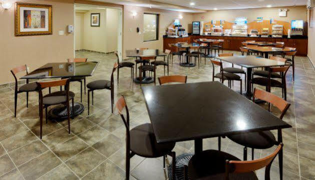 Holiday Inn Express Staten Island West New York Exterior foto
